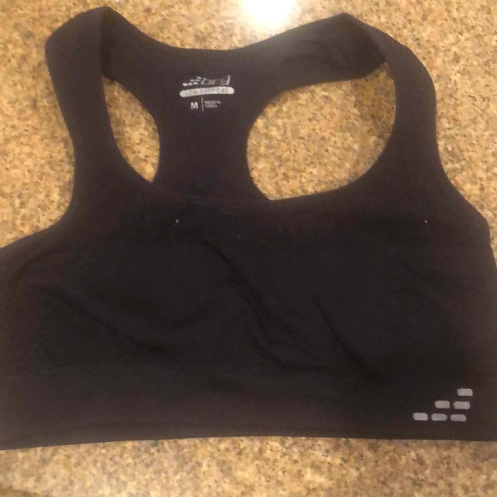 Black sports bra